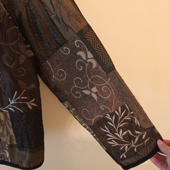 VTG Textured Floral Quilted Kimono blazer, embroidered - Picture 9 of 11